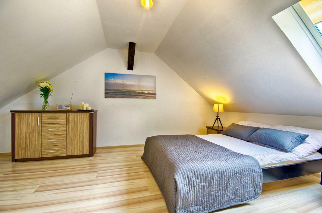 Pod Debem Apartment Wicie (West Pomeranian)